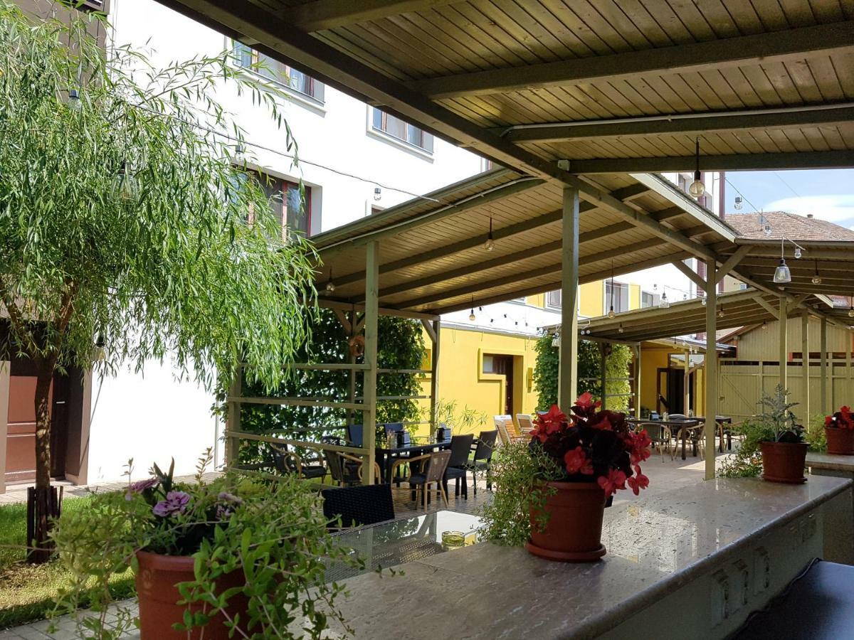 Hotel Dacor Orăştie Extérieur photo